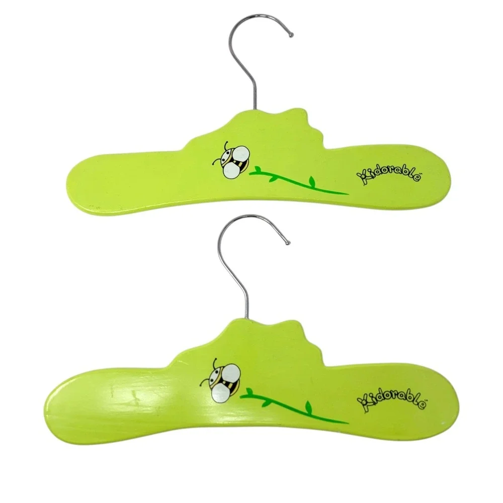 Kidorable Wood Coat Hangers Set of 2 Girls Floral Green Pink‎ Whimiscal Fairy